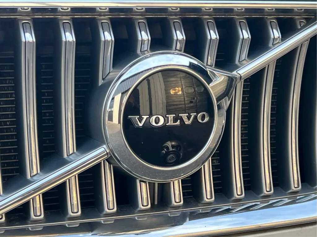 Volvo XC90 photo 36