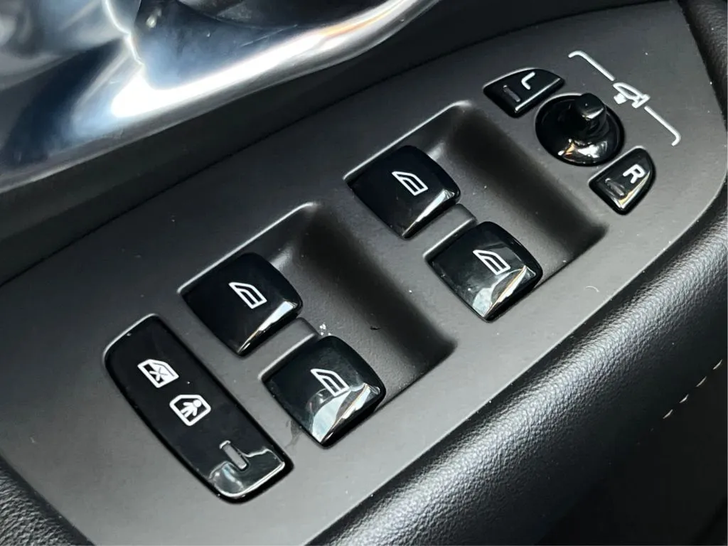 Volvo XC90 photo 45