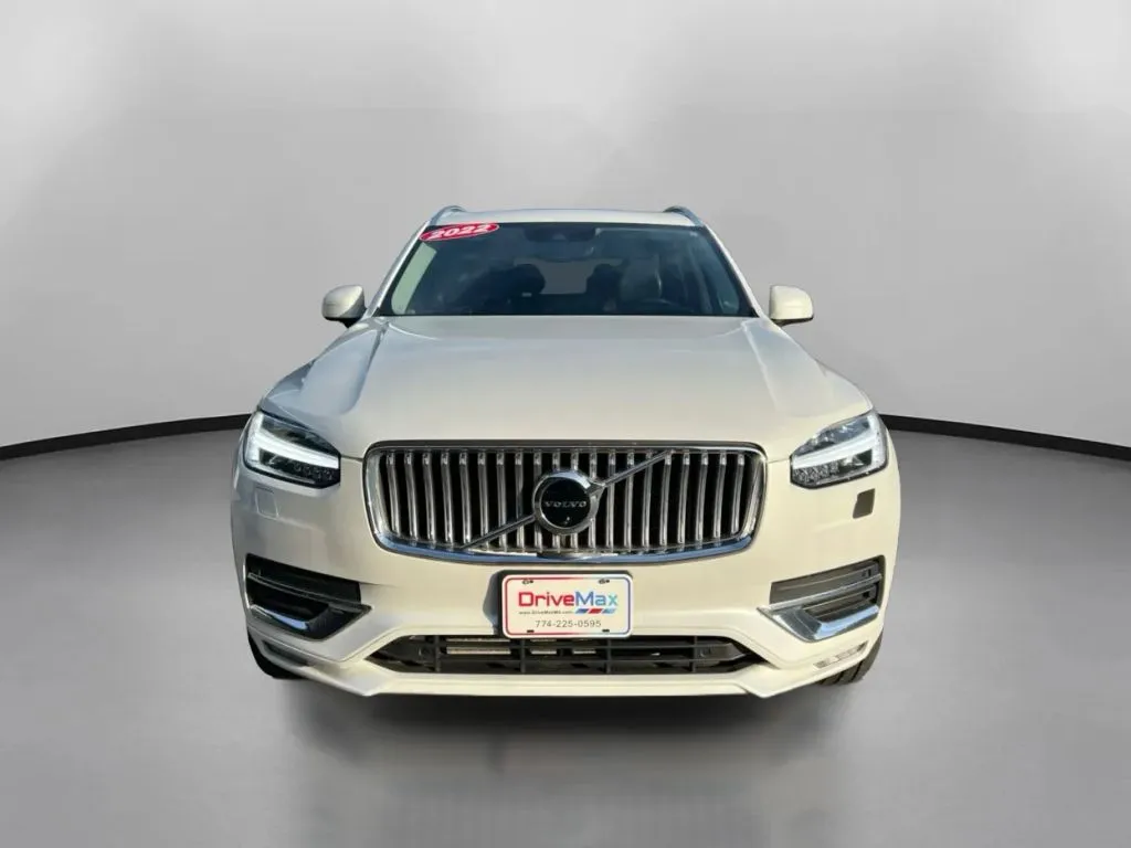 Volvo XC90 photo 3