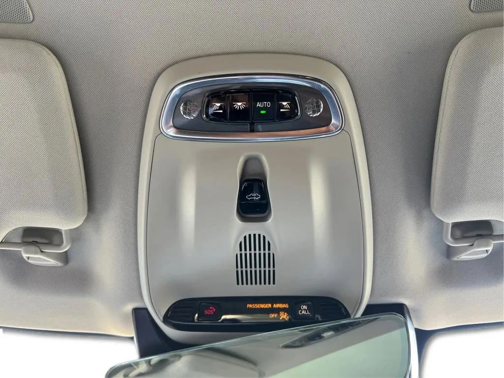 Volvo XC90 photo 26