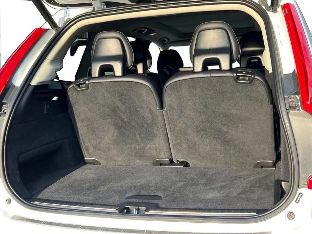 Volvo XC90 photo 18
