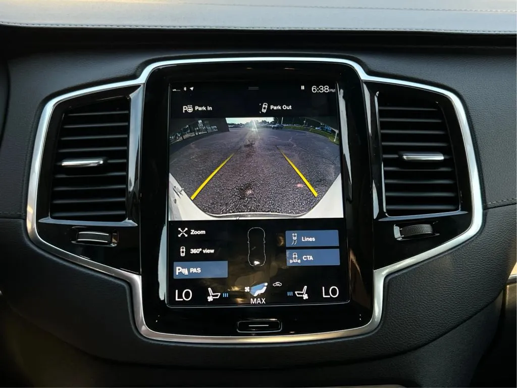 Volvo XC90 photo 39