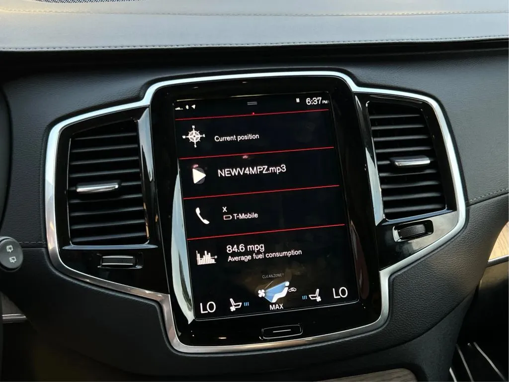 Volvo XC90 photo 20
