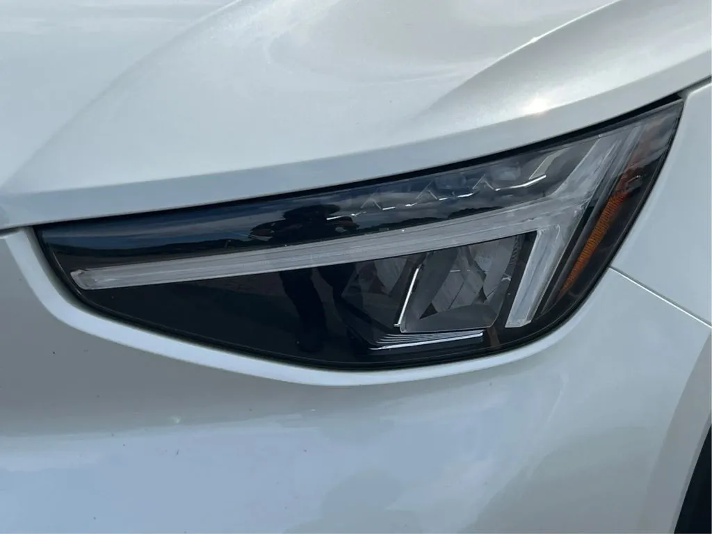 Volvo XC40 photo 32