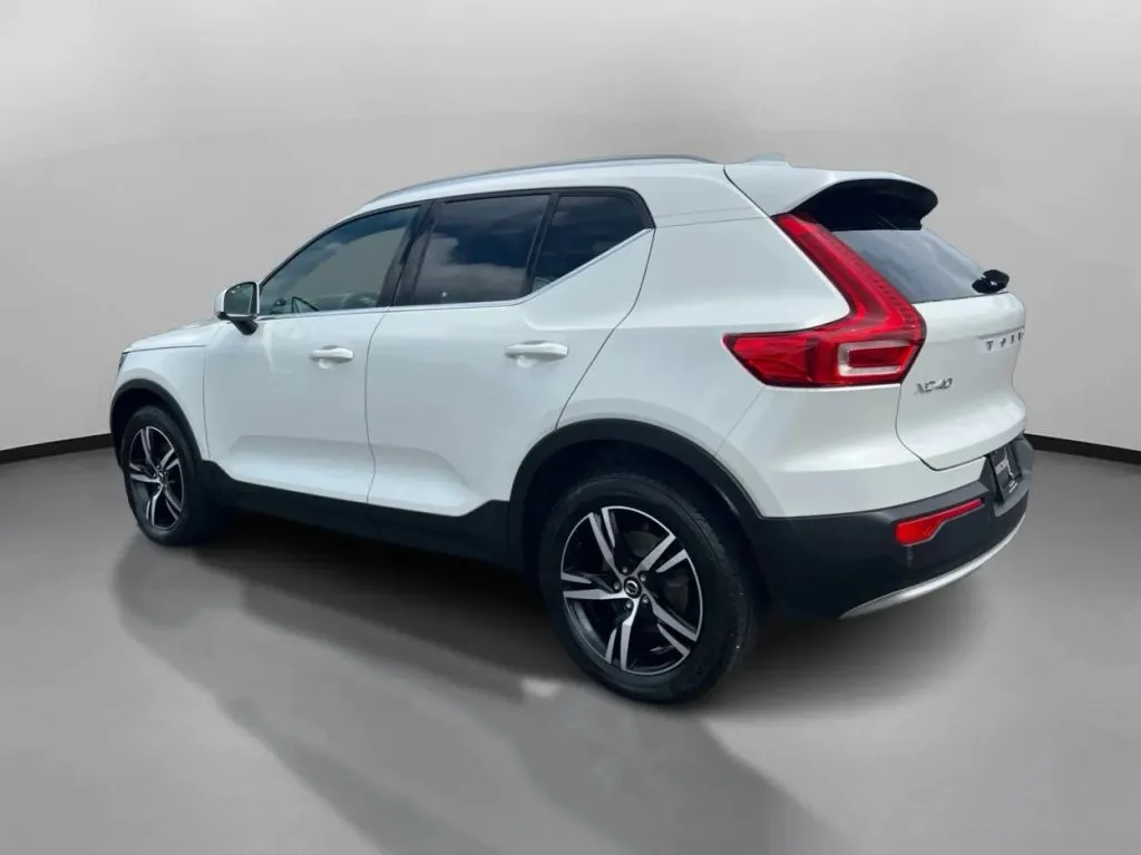 Volvo XC40 photo 13