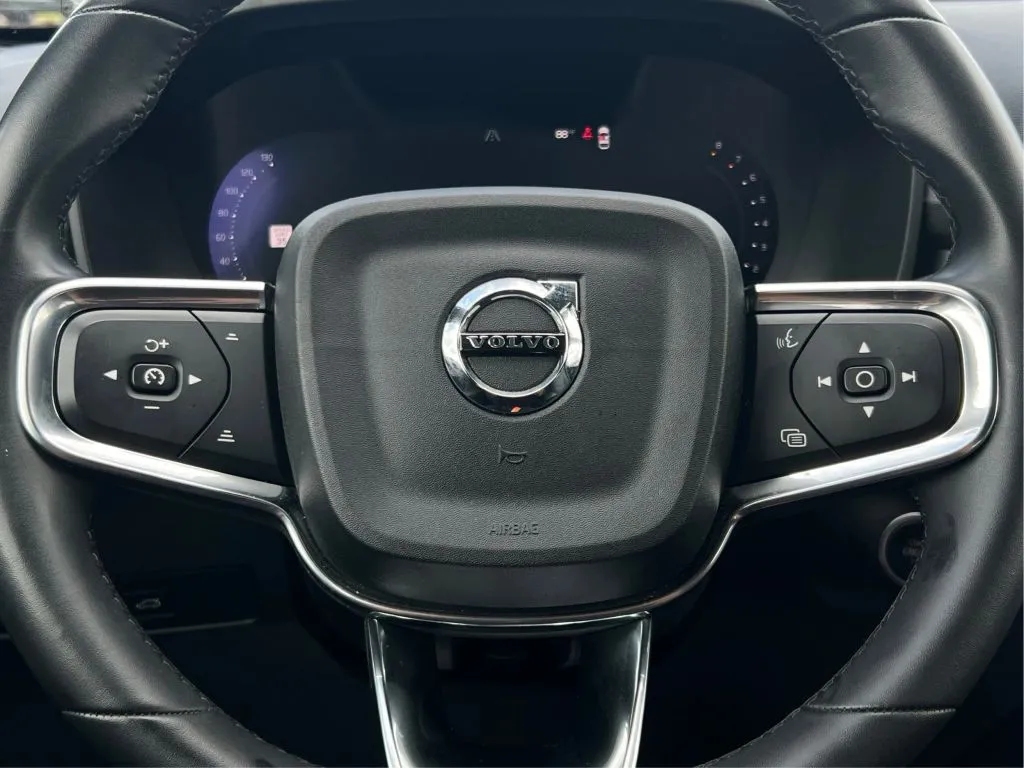 Volvo XC40 photo 23