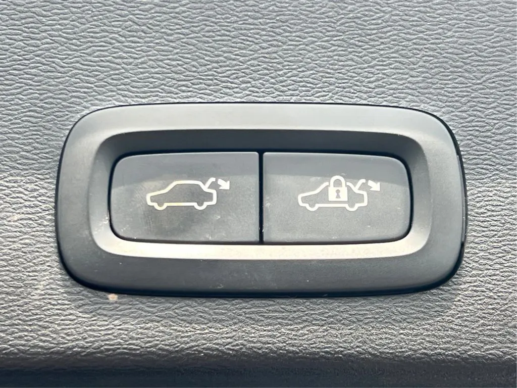 Volvo XC40 photo 34