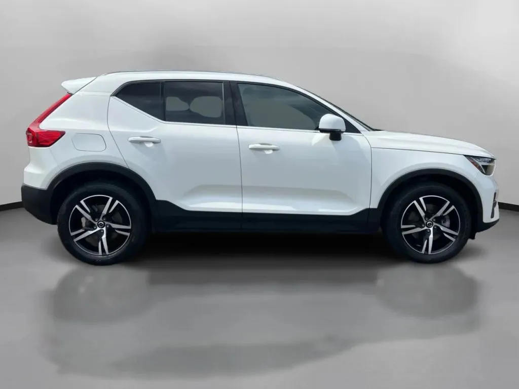 Volvo XC40 photo 7