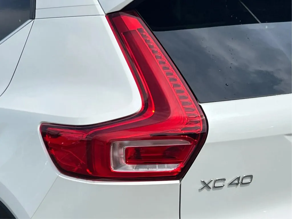 Volvo XC40 photo 33