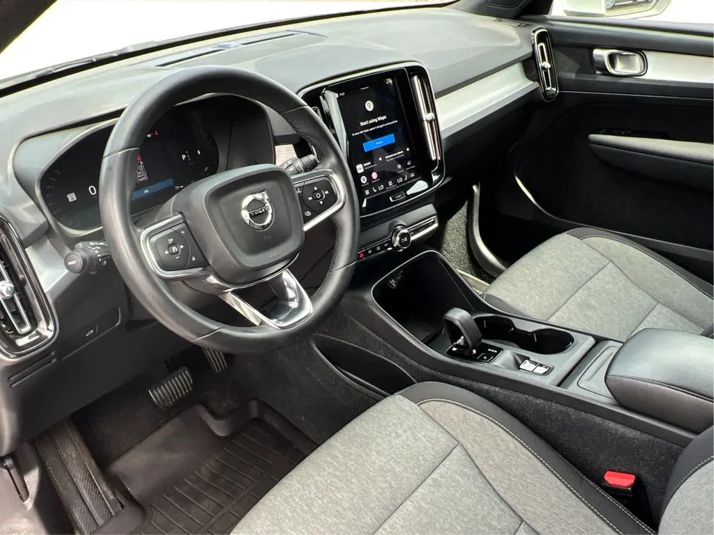 Volvo XC40 photo 16