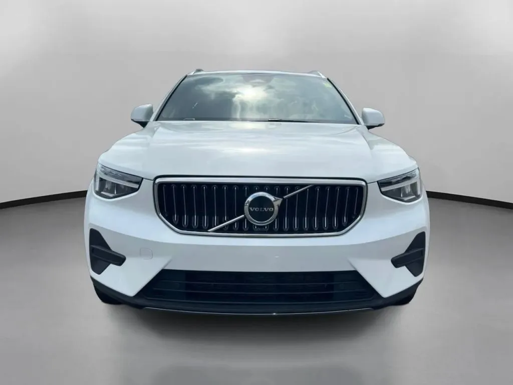 Volvo XC40 photo 3