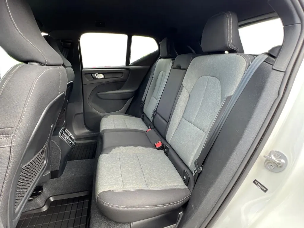 Volvo XC40 photo 17