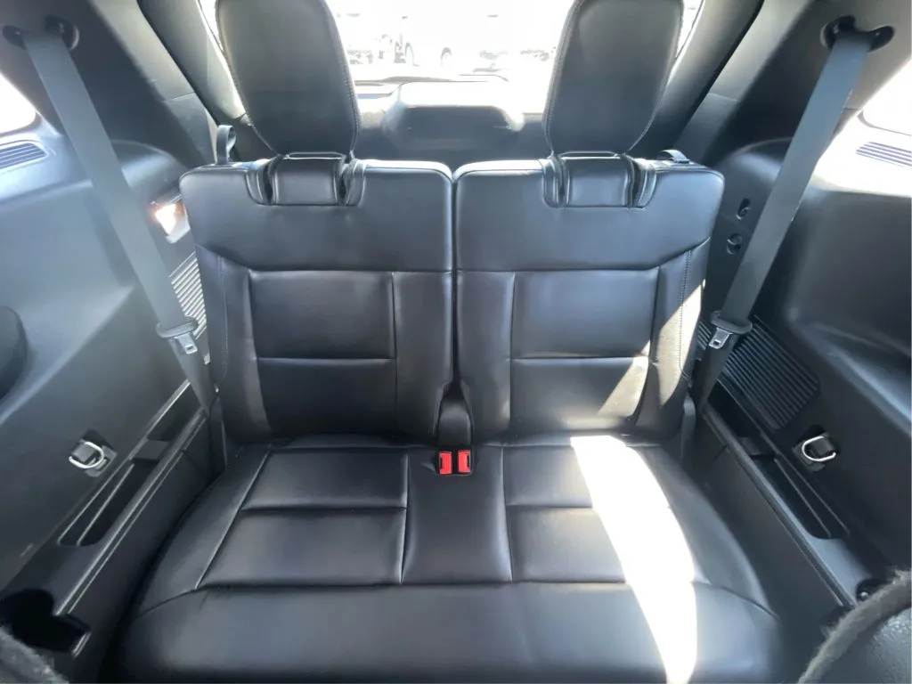 Ford Explorer photo 46