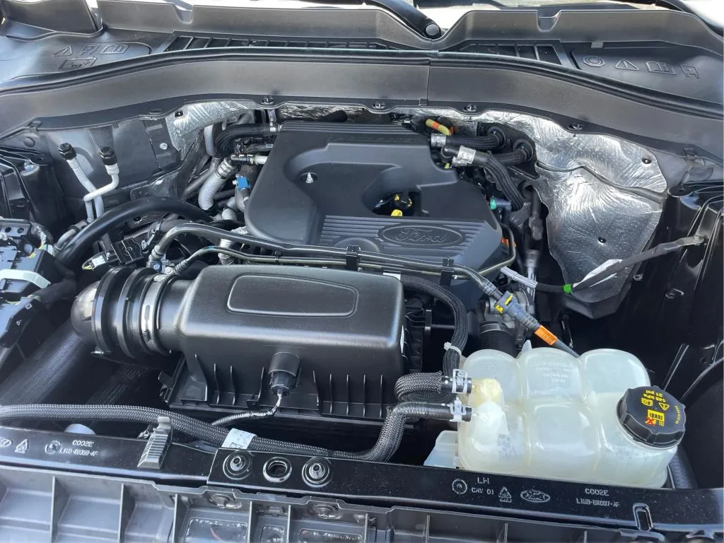 Ford Explorer photo 28