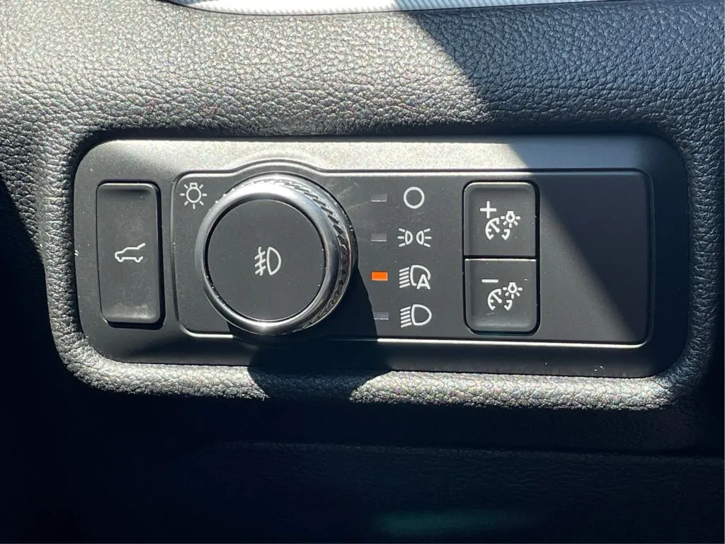 Ford Explorer photo 24