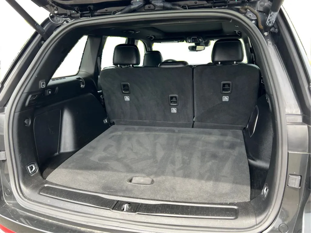 Jeep Grand Cherokee photo 18