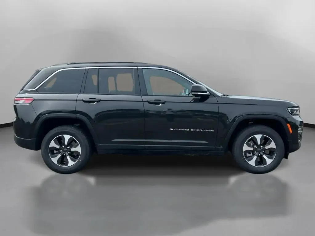 Jeep Grand Cherokee photo 7
