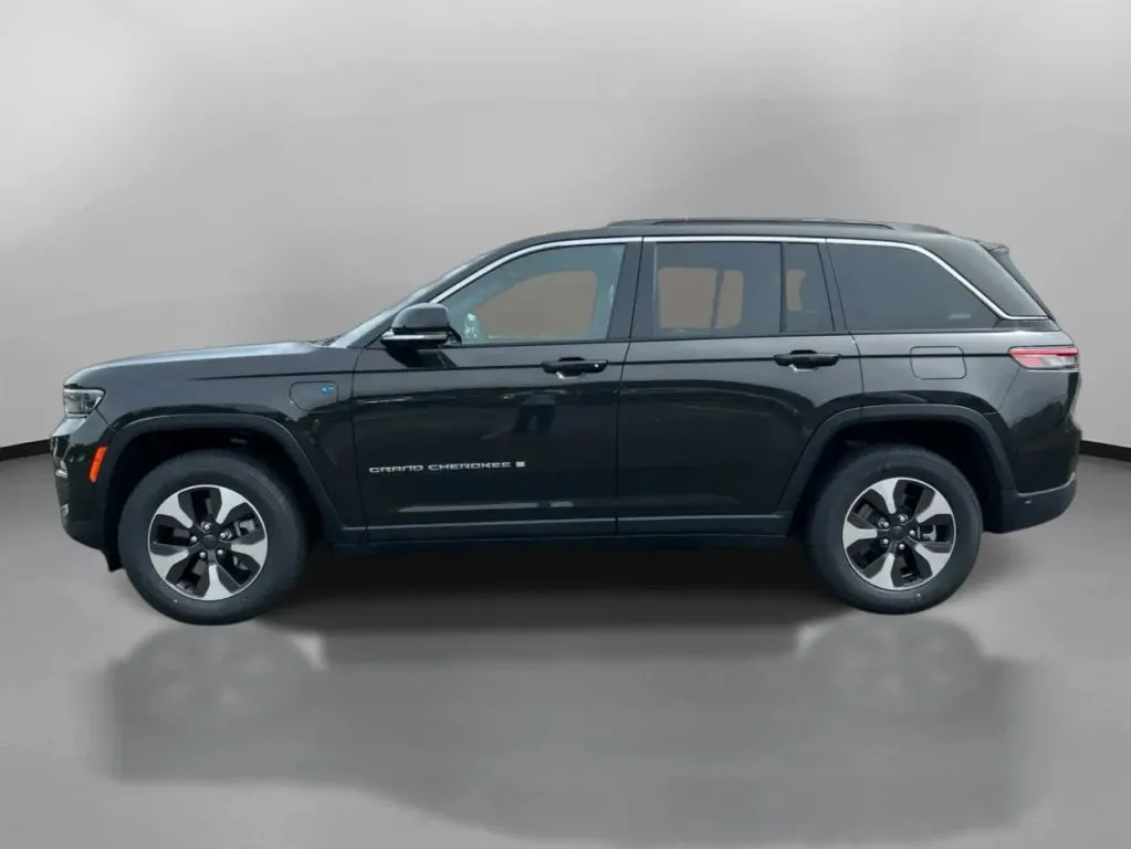 Jeep Grand Cherokee photo 15