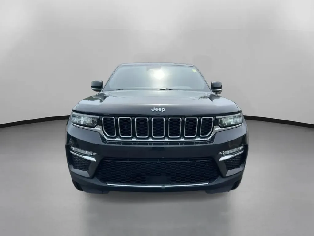 Jeep Grand Cherokee photo 3