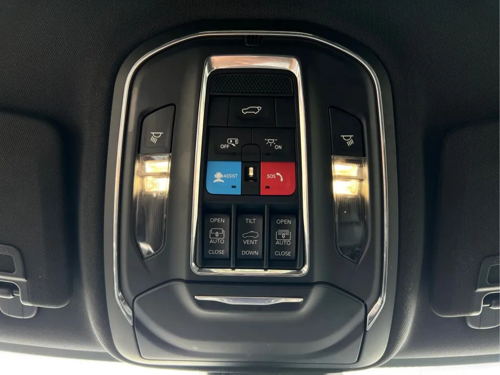 Jeep Grand Cherokee photo 42