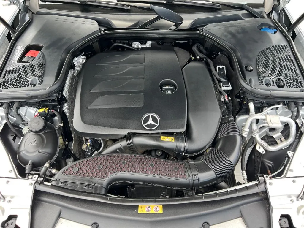 Mercedes-Benz E-Class photo 31