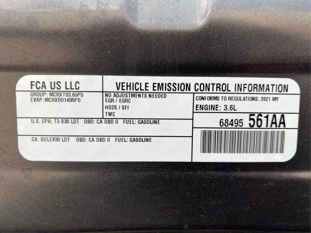 Chrysler Pacifica photo 28