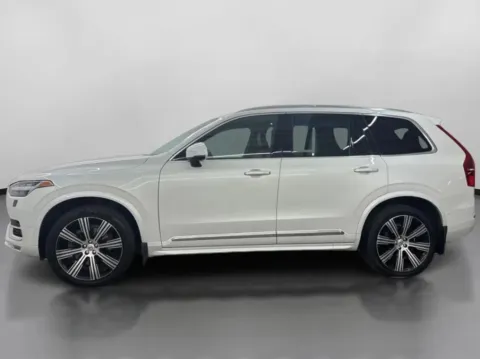 More photos of 2022 Volvo XC90 T6 Inscription Sport Utility 4D at Drivemax, CT
