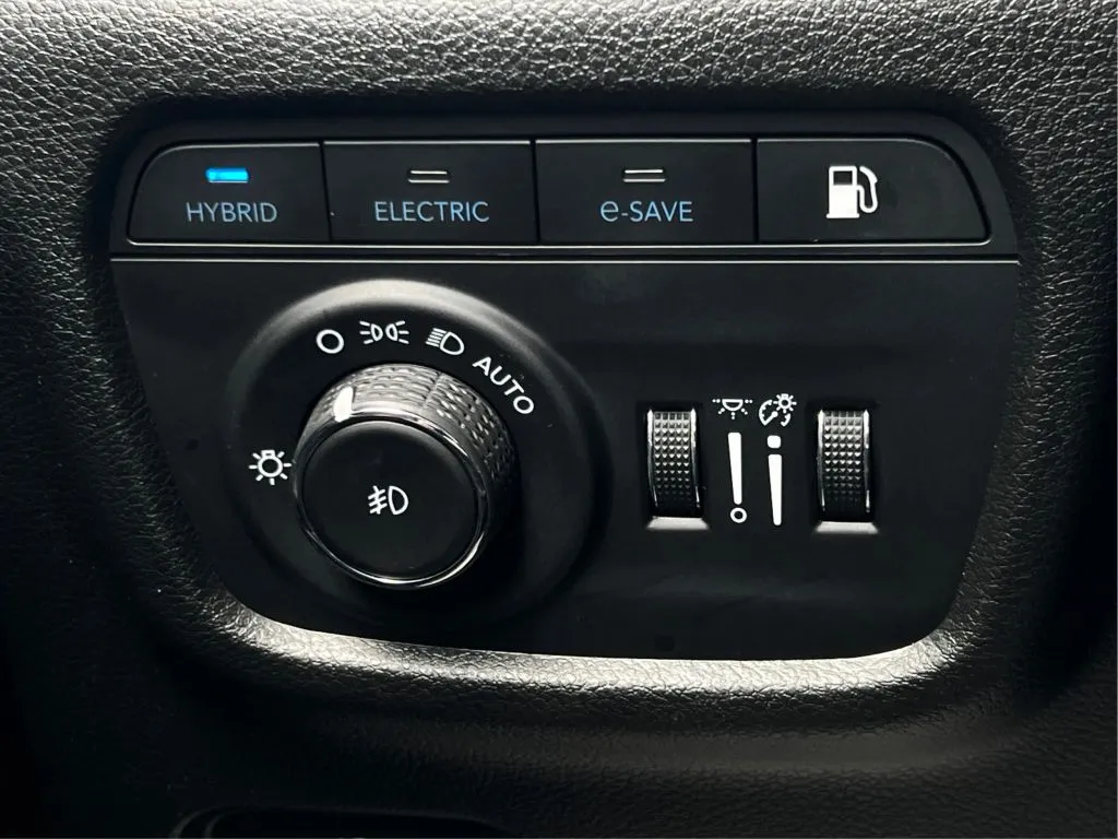 Jeep Grand Cherokee photo 24