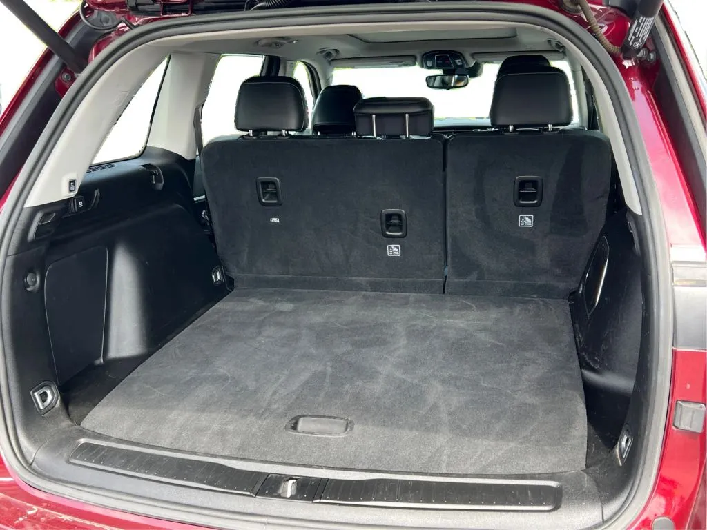 Jeep Grand Cherokee photo 18