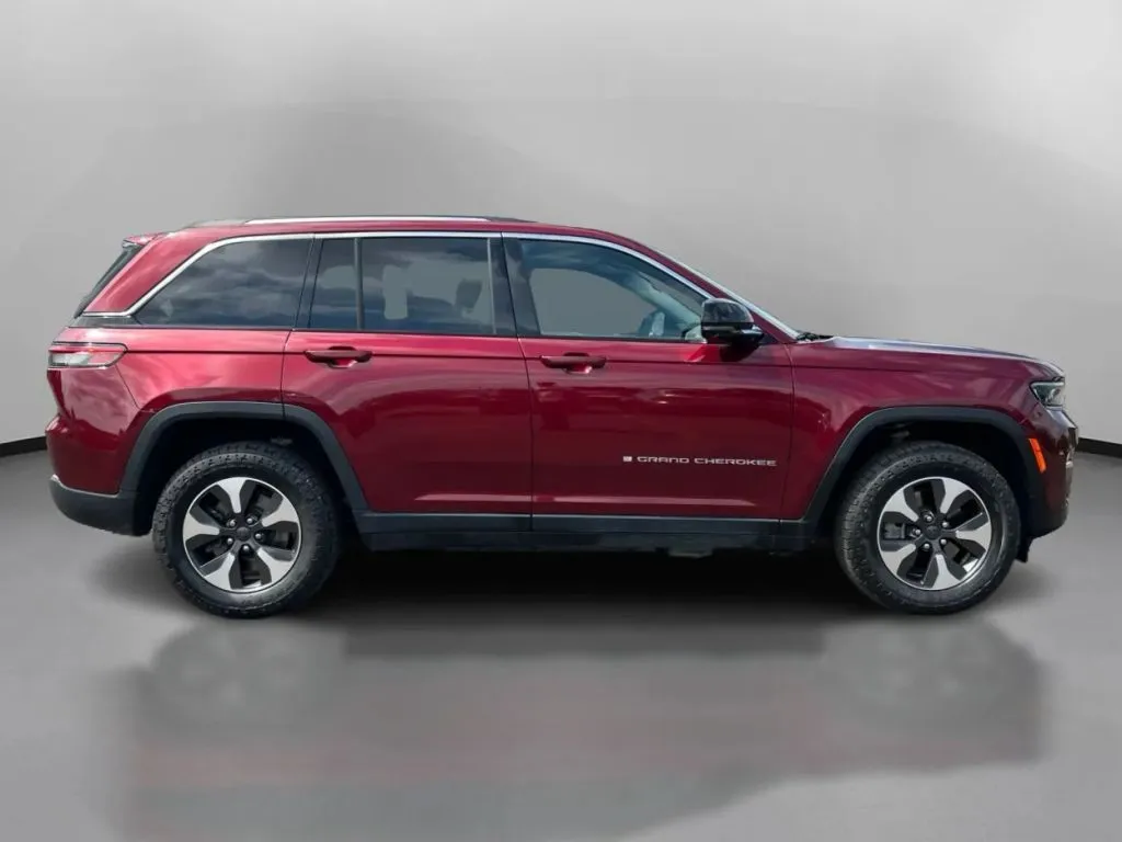 Jeep Grand Cherokee photo 7
