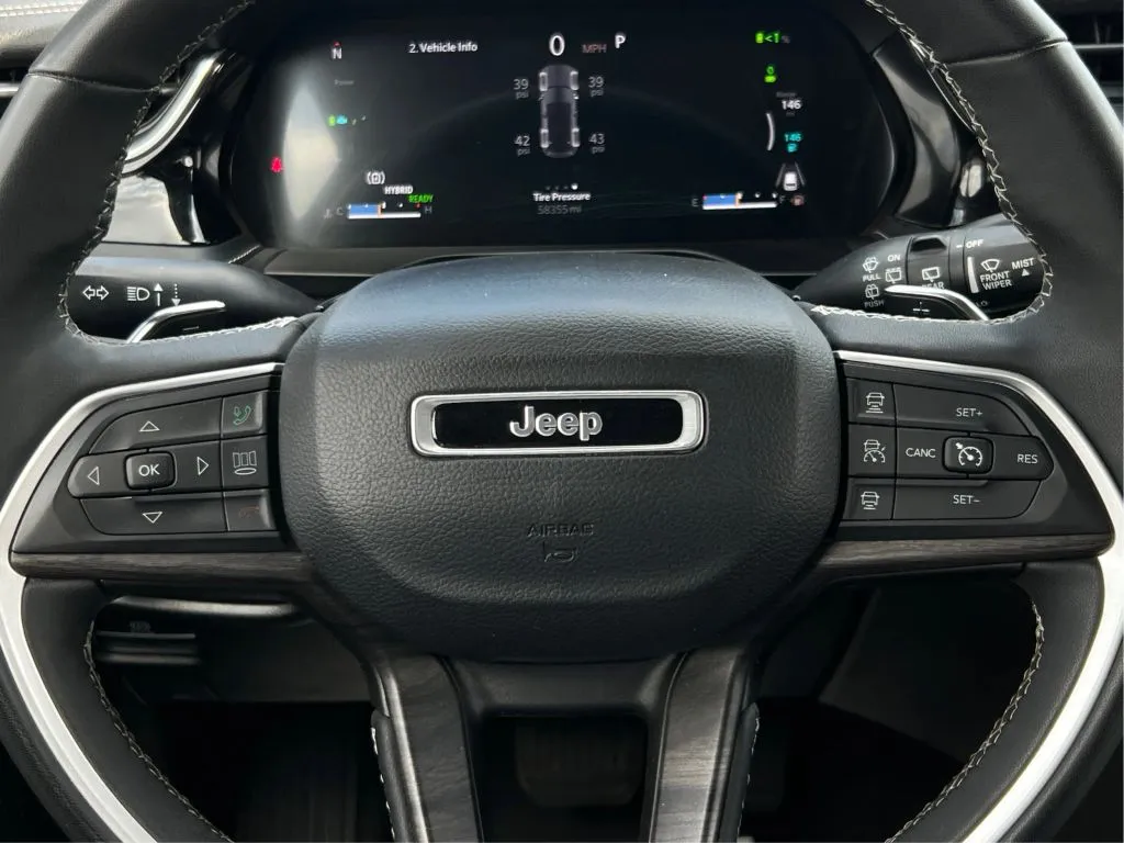 Jeep Grand Cherokee photo 23