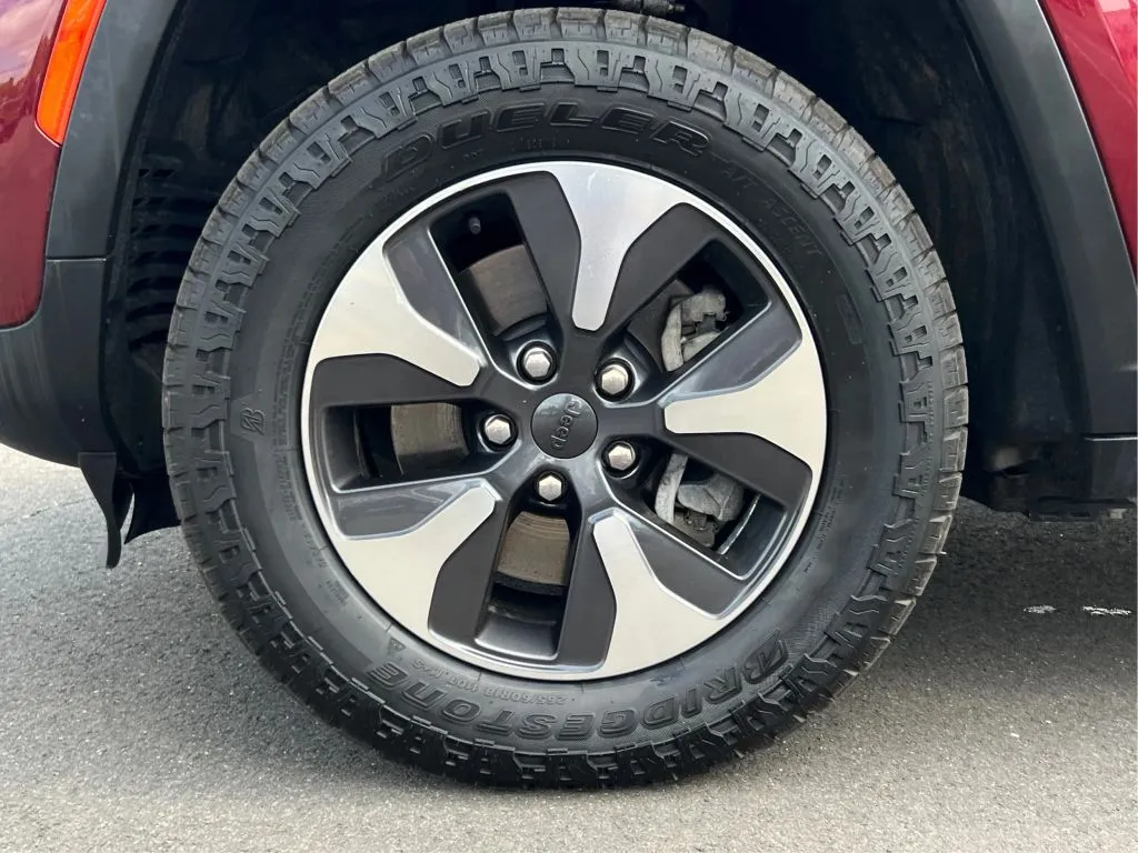 Jeep Grand Cherokee photo 31
