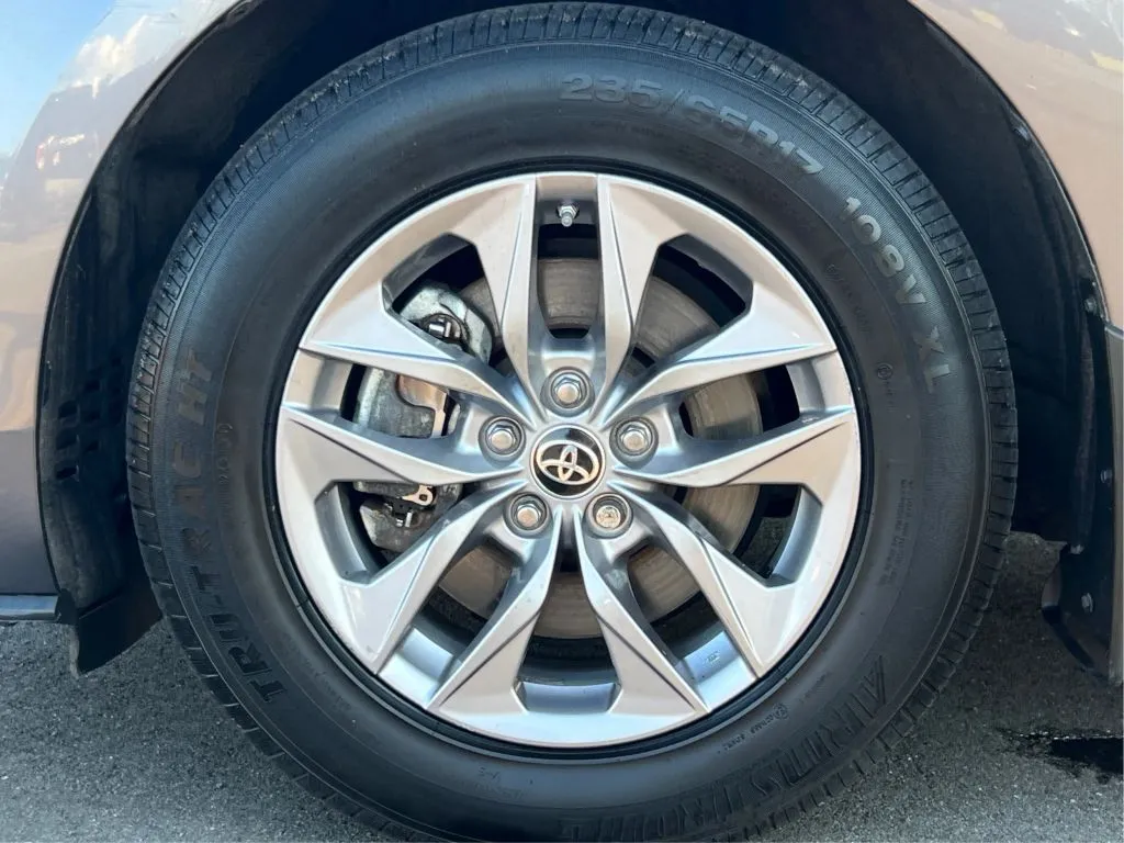 Toyota Sienna photo 31