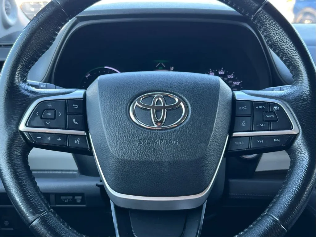 Toyota Sienna photo 23
