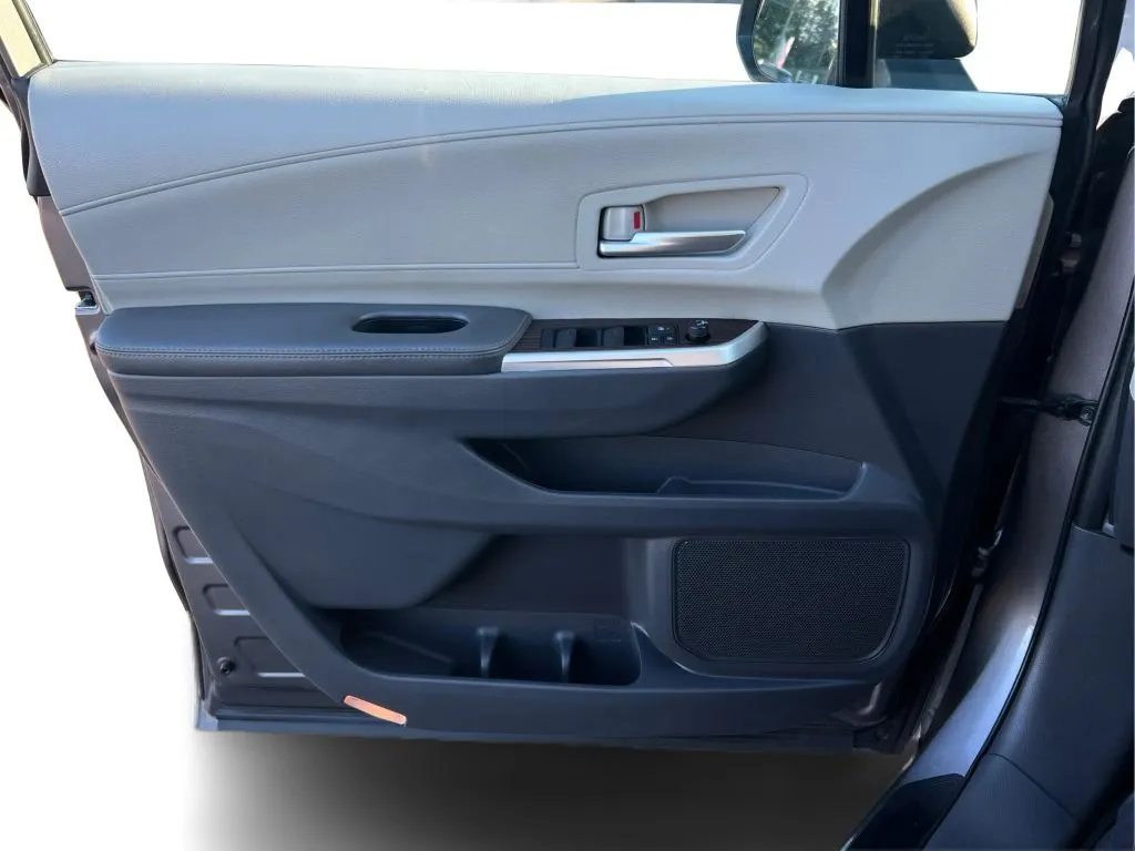 Toyota Sienna photo 26