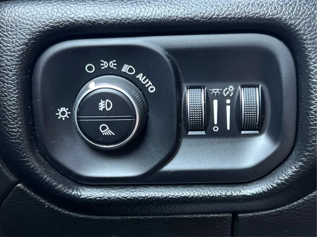 Ram 1500 photo 22