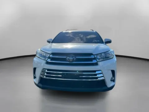 Another view of 2019 Toyota Highlander Limited Platinum Sport Utility 4D for sale in Manchester, CT at Drivemax