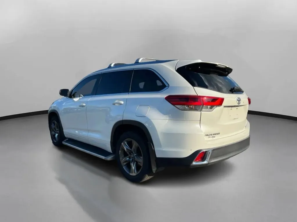 Toyota Highlander photo 13