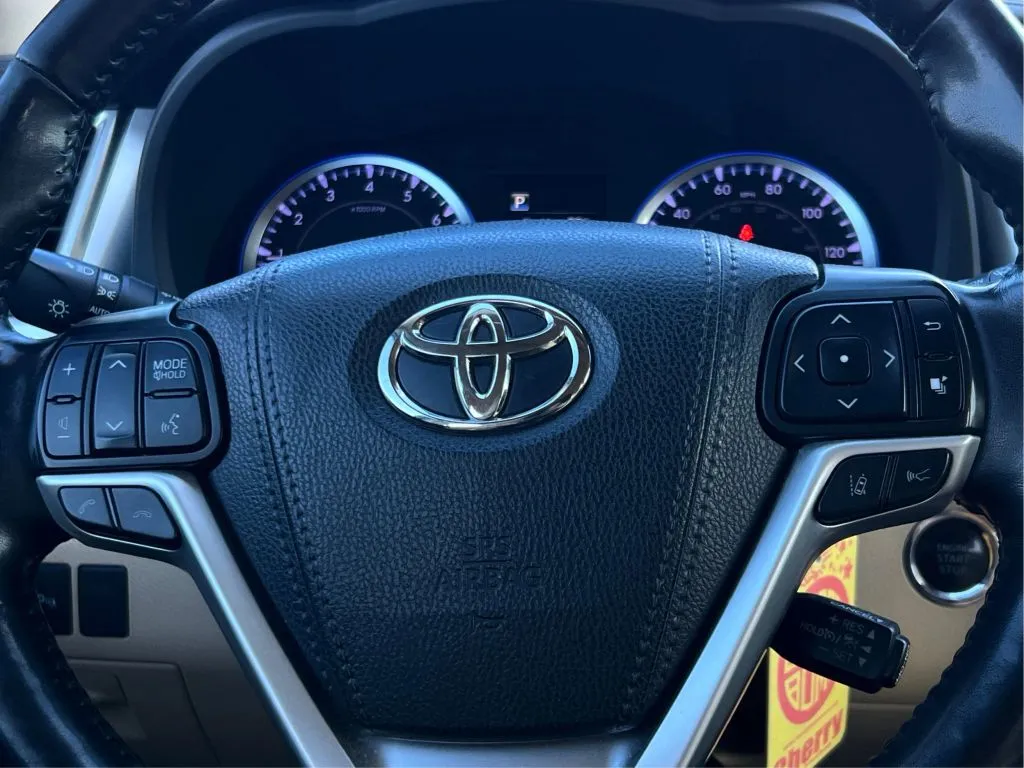 Toyota Highlander photo 23