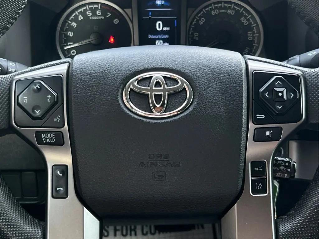 Toyota Tacoma photo 23