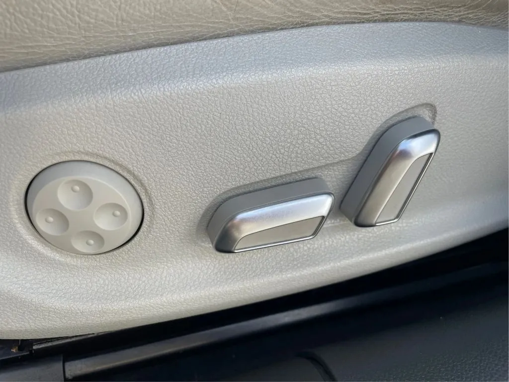 Audi A6 photo 25