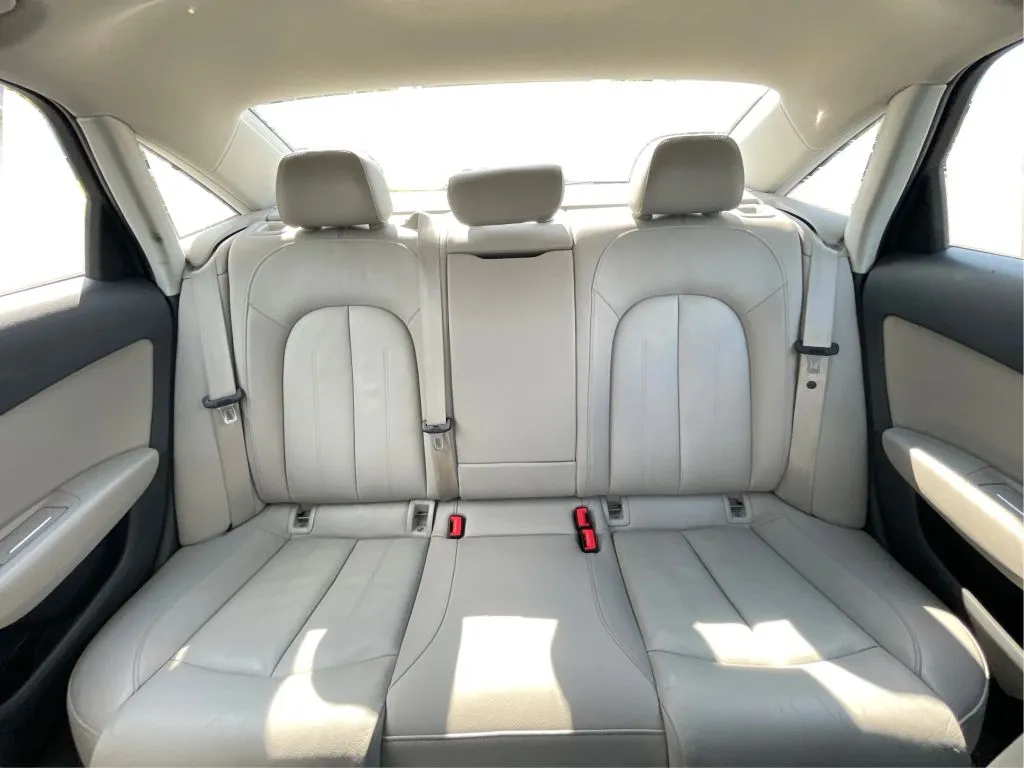 Audi A6 photo 19