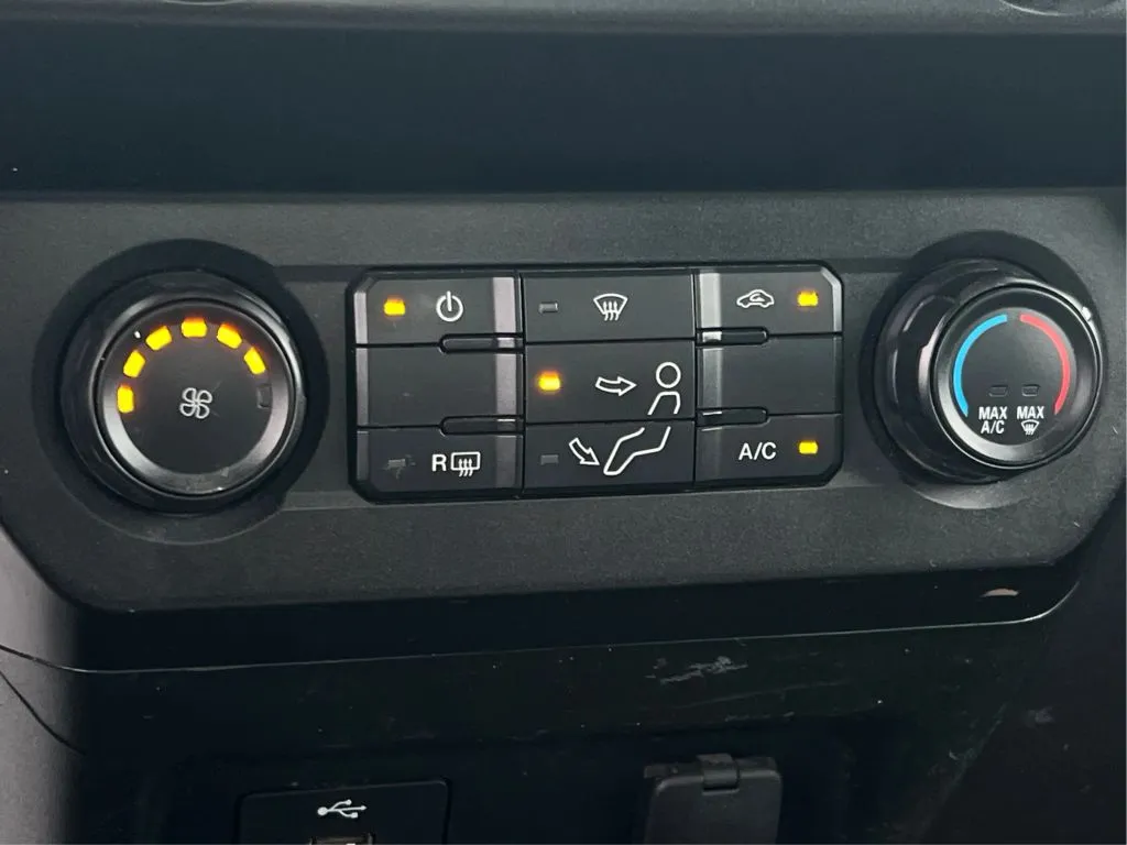 Ford F-350 photo 36