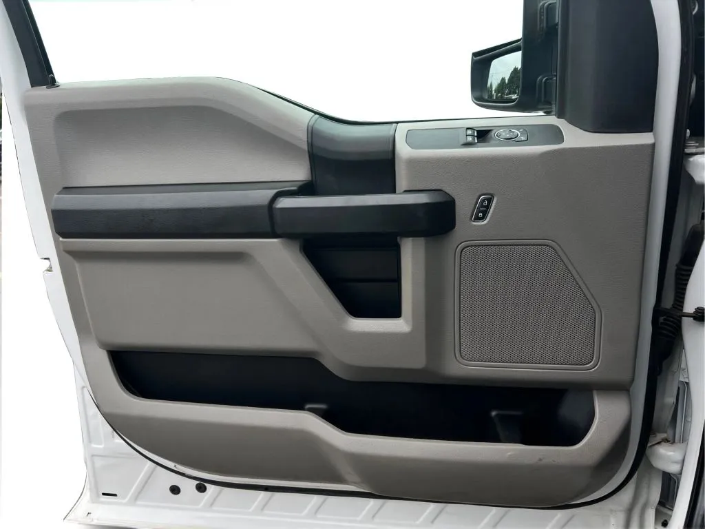 Ford F-350 photo 25