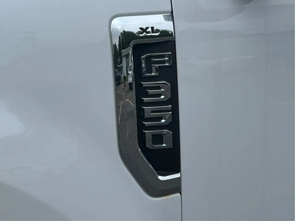 Ford F-350 photo 28