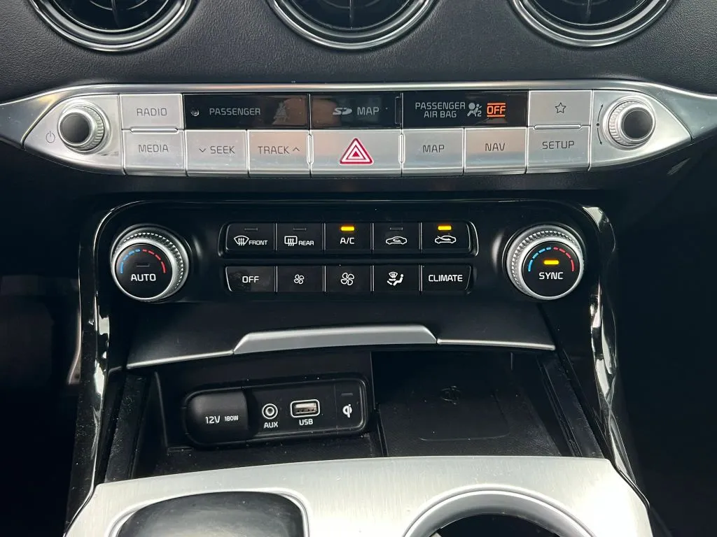 Kia Stinger photo 14