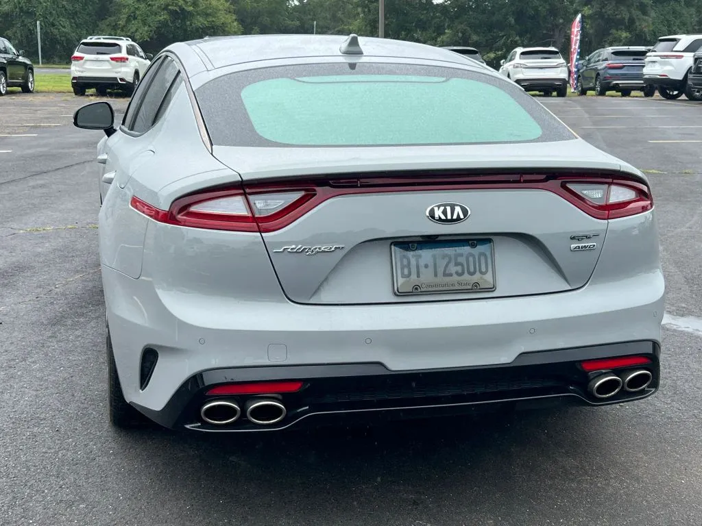 Kia Stinger photo 7