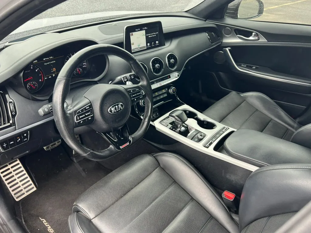 Kia Stinger photo 10