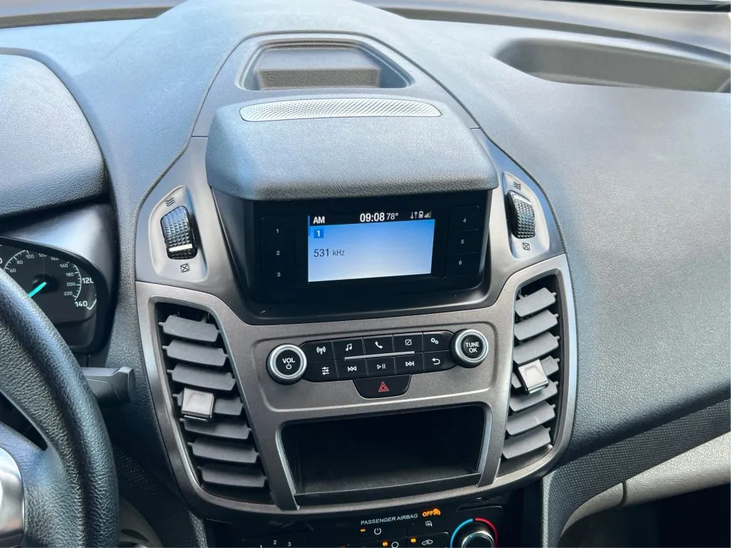 Ford Transit Connect photo 20