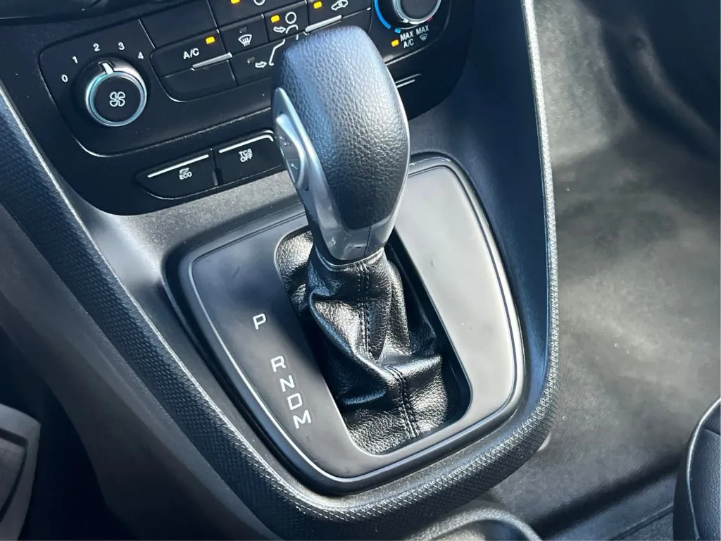 Ford Transit Connect photo 42
